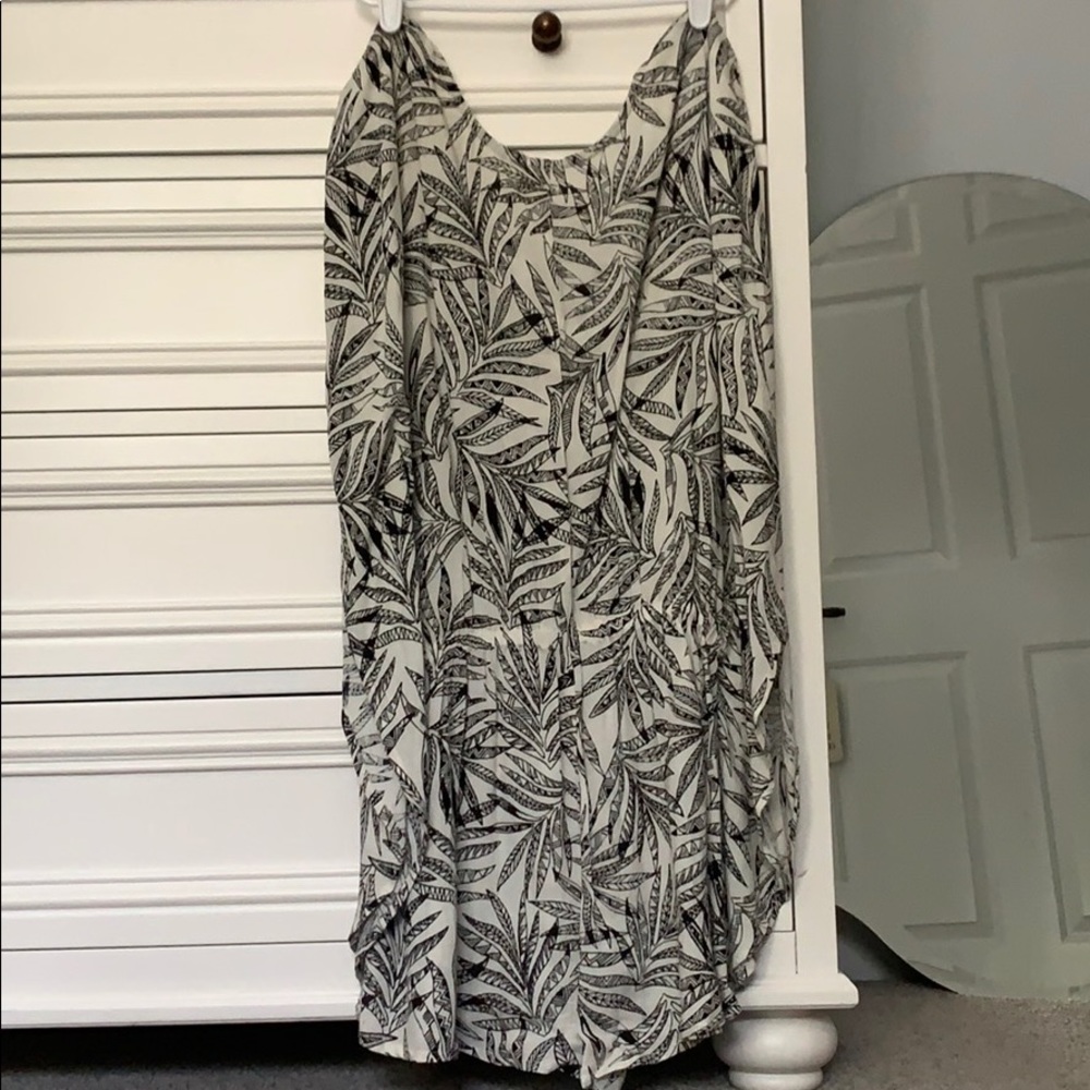 Leaf pattern romper